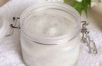 Quanto spesso dovresti esfoliare la pelle per i massimi risultati?